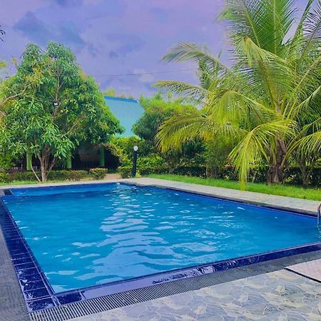 Serenity Lake Resort Yala Тіссамахарама Екстер'єр фото